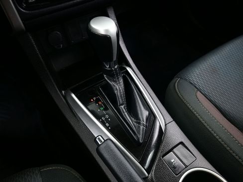 Used 2019 Toyota Corolla LE image 20