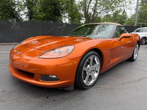 Used 2007 Chevrolet Corvette Convertible w/ Performance Package RWD image 3