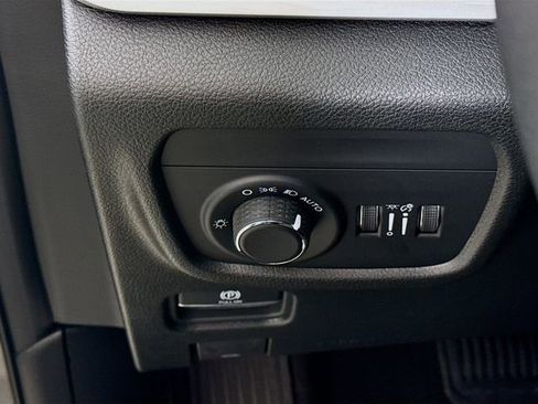 New 2026 Jeep Grand Cherokee L 4WD image 10