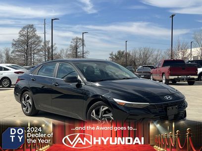 Used 2025 Hyundai Elantra Limited
