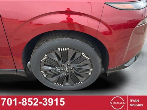 Certified 2025 Nissan Murano Platinum w/ Cargo Package AWD/4WD image 12
