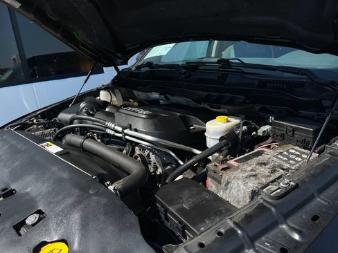 Used 2018 RAM 2500 Tradesman w/ Chrome Appearance Group AWD/4WD image 23