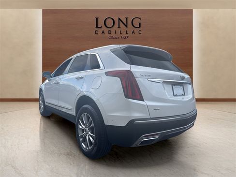 Used 2022 Cadillac XT5 Premium Luxury w/ Technology Package image 7