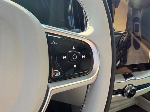 New 2026 Volvo XC60 T8 Ultra image 13
