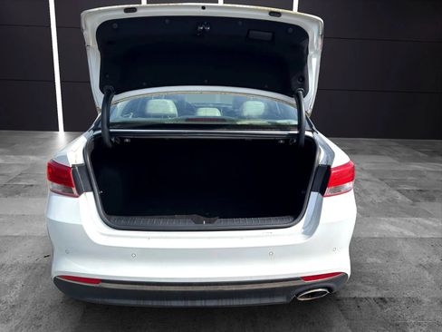 Used 2016 Kia Optima EX w/ Premium Package FWD image 11