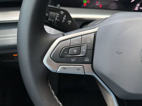 New 2026 Volkswagen Tiguan SE AWD/4WD image 22