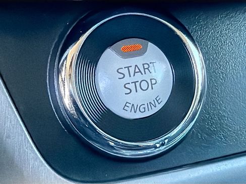 Used 2021 Nissan Murano S image 34