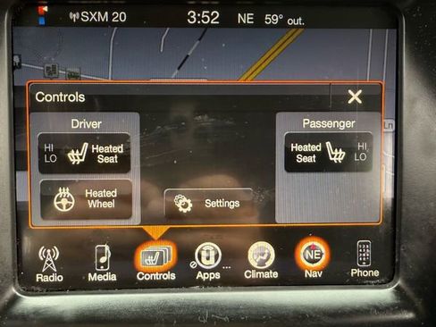 Used 2018 Jeep Cherokee Latitude Plus w/ Cold Weather Group image 16