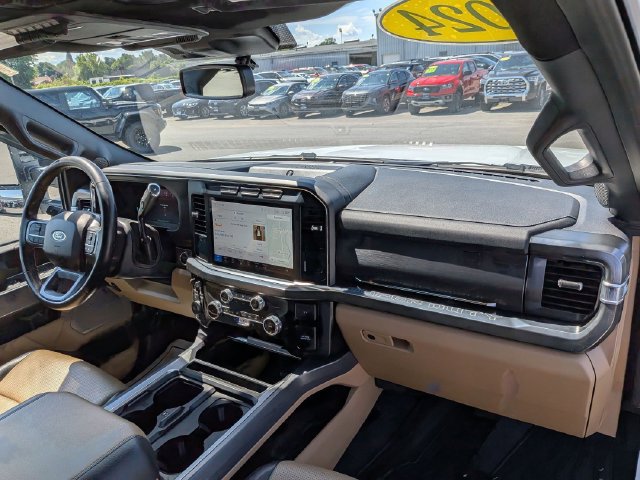 Used 2024 Ford F550 4x4 Crew Cab Super Duty image 18