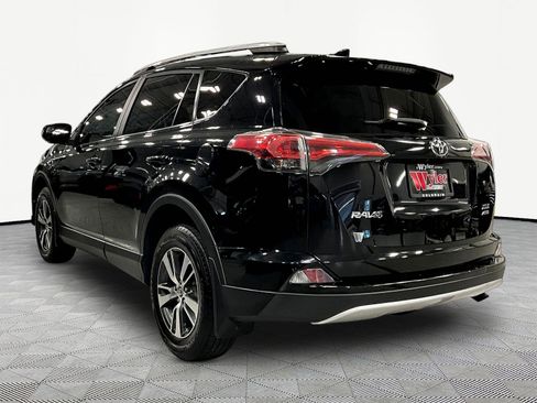 Used 2016 Toyota RAV4 XLE AWD/4WD image 4