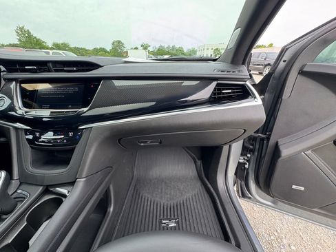 Certified 2024 Cadillac XT6 Sport w/ Technology Package AWD/4WD image 29