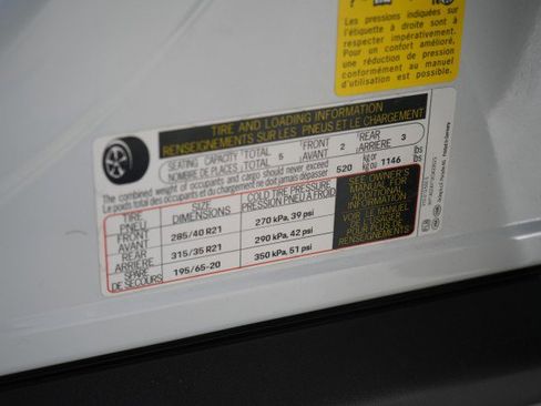 Used 2021 Porsche Cayenne GTS image 34