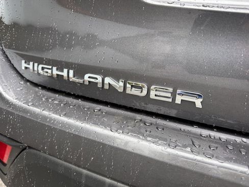 Certified 2023 Toyota Highlander XLE image 7