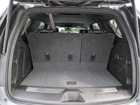 Certified 2025 Chevrolet Tahoe Premier RWD image 12