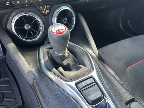 Used 2018 Chevrolet Camaro ZL1 RWD image 21