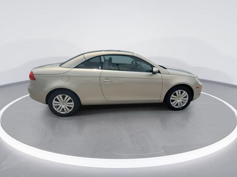 Used 2010 Volkswagen Eos Komfort FWD image 9