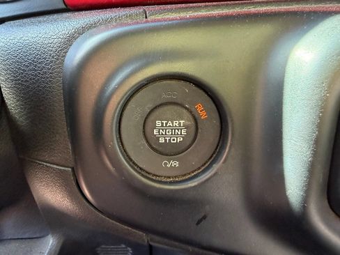 Used 2020 Jeep Gladiator Rubicon AWD/4WD image 13