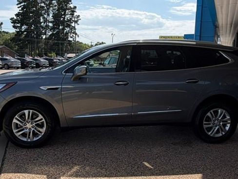 Used 2019 Buick Enclave Essence FWD image 4