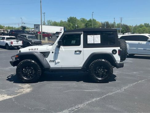 Used 2024 Jeep Wrangler Sport AWD/4WD image 8