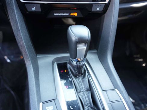 Used 2019 Honda Civic EX image 18