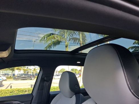 Used 2026 Volkswagen Tiguan SE R-Line image 15