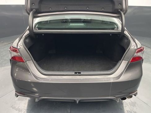 Used 2022 Toyota Camry SE FWD image 17