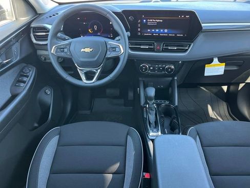 New 2026 Chevrolet TrailBlazer LT w/ Convenience Package FWD image 17