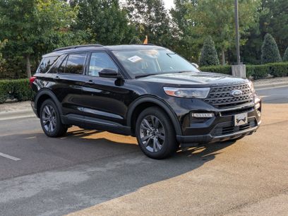Certified 2022 Ford Explorer XLT w/ Equipment Group 202A