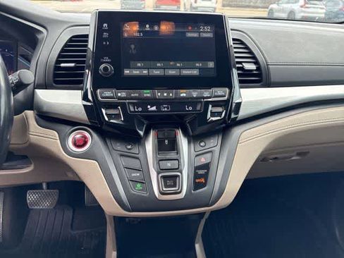 Used 2018 Honda Odyssey EX-L image 19