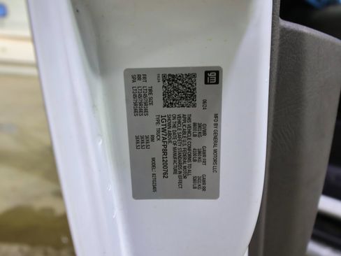 Certified 2024 GMC Savana 2500 w/ Driver Convenience Package image 26