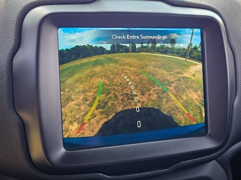 Used 2022 Jeep Renegade Altitude AWD/4WD image 23