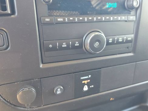 Used 2024 GMC Savana 2500 w/ Driver Convenience Package RWD image 18