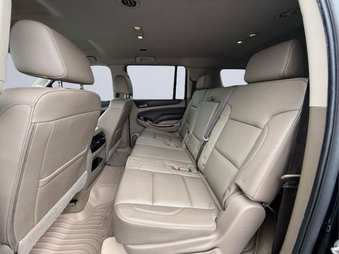 Used 2019 Chevrolet Suburban LT AWD/4WD image 18