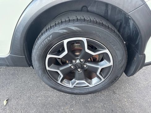 Used 2014 Subaru Crosstrek 2.0i Limited image 23