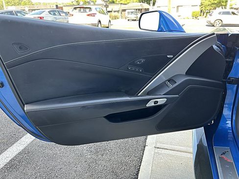 Used 2015 Chevrolet Corvette Z06 w/ 3LZ Preferred Equipment Group image 24
