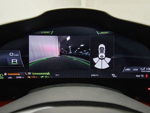 Used 2022 Ferrari SF90 Spider image 44