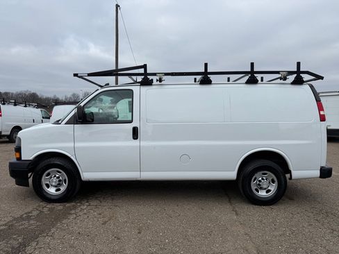 Used 2019 Chevrolet Express 2500 w/ Driver Convenience Package image 4