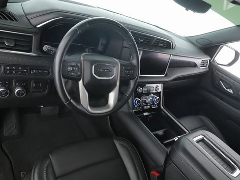 Used 2023 GMC Yukon Denali image 18