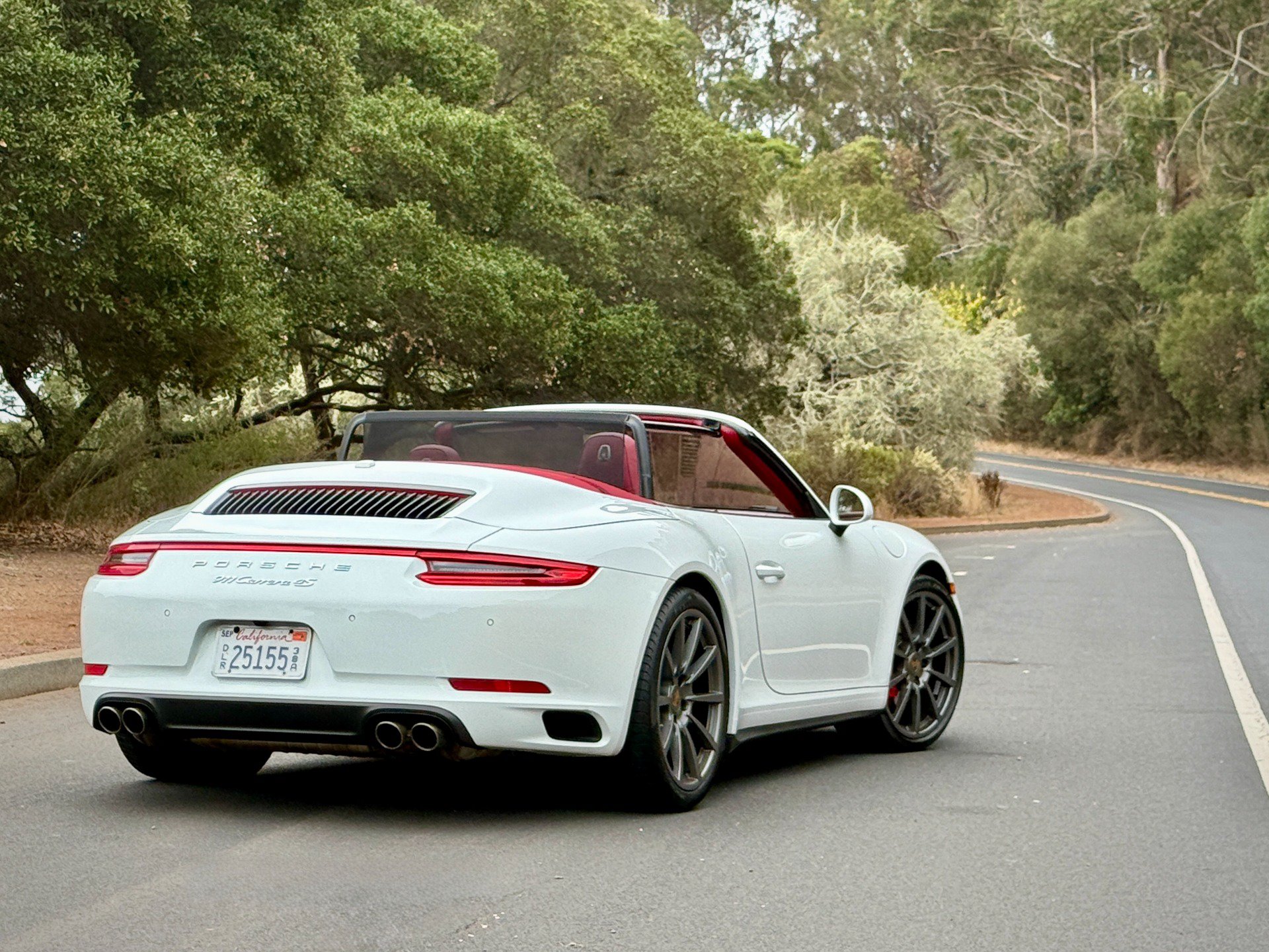 Used 2019 Porsche 911 Carrera 4S AWD/4WD image 30