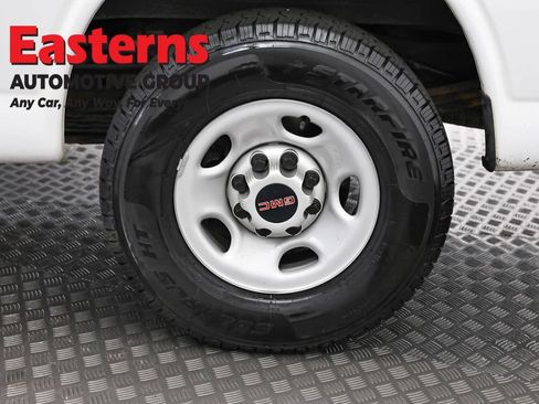 Used 2020 GMC Savana 3500 w/ Driver Convenience Package RWD image 32