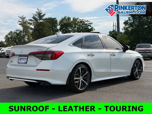 Used 2023 Honda Civic Touring image 4