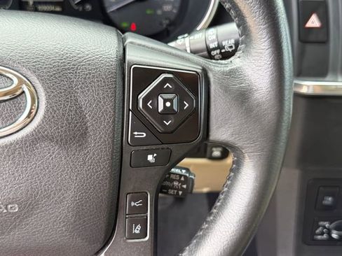 Used 2021 Toyota Sequoia Platinum RWD image 18