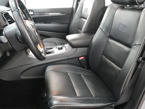 Used 2020 Jeep Grand Cherokee Overland AWD/4WD image 31