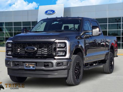 New 2026 Ford F250 Lariat w/ Black Appearance Package image 2