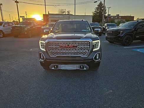 Certified 2022 GMC Sierra 1500 Denali w/ Denali Premium Package image 3