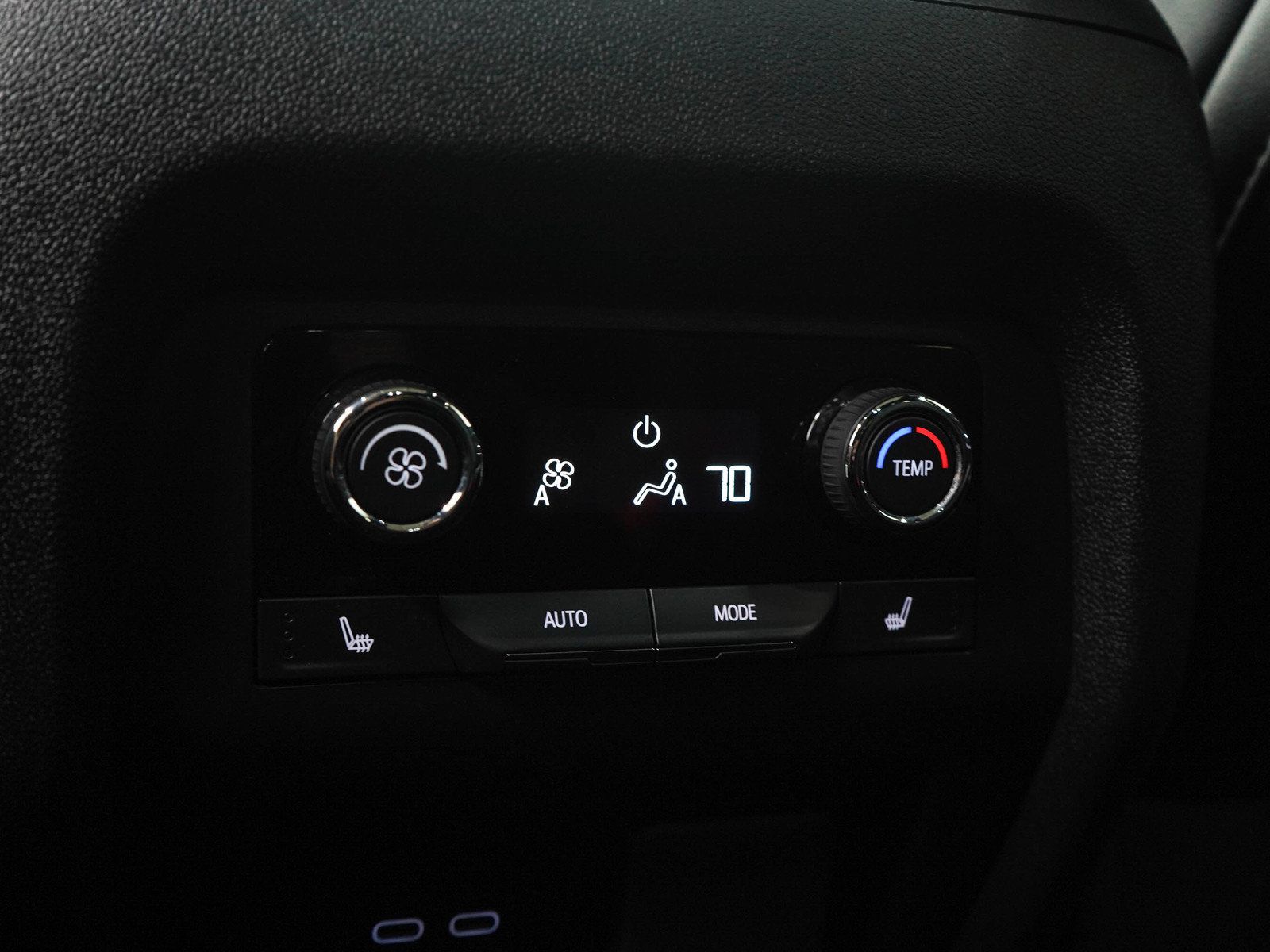 Used 2025 Chevrolet Traverse RS AWD/4WD image 17