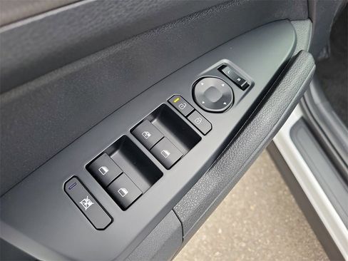 New 2026 Kia Sportage LX image 20