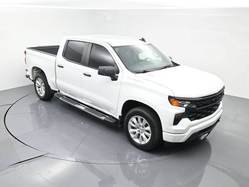Used 2024 Chevrolet Silverado 1500 Custom RWD image 17
