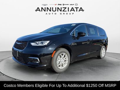 New 2026 Chrysler Pacifica Select