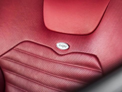 Used 2016 Mercedes-Benz SL 550 image 36